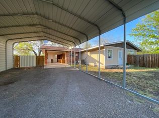 406 E 3rd St, Brackettville, TX 78832