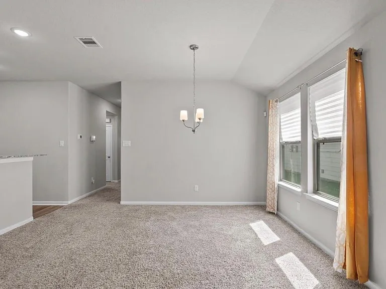 5339 Cj Walker Ln — Photo 5