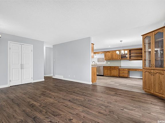 5th image of 1027 Vaughan STREET
