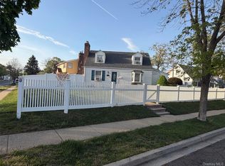 281 Anchor Way, Uniondale, NY 11553