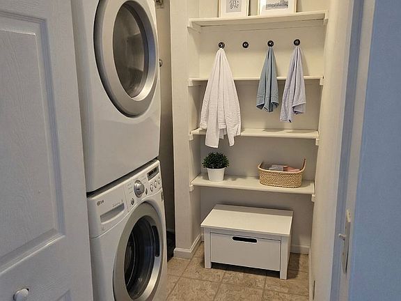 5th image of 2216 Mack Blvd APT 6