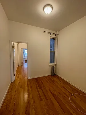 Rented by City Express Realty & Management Corp | media 10