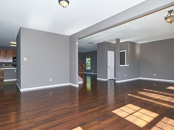 5th image of 10546 Andrea Dr