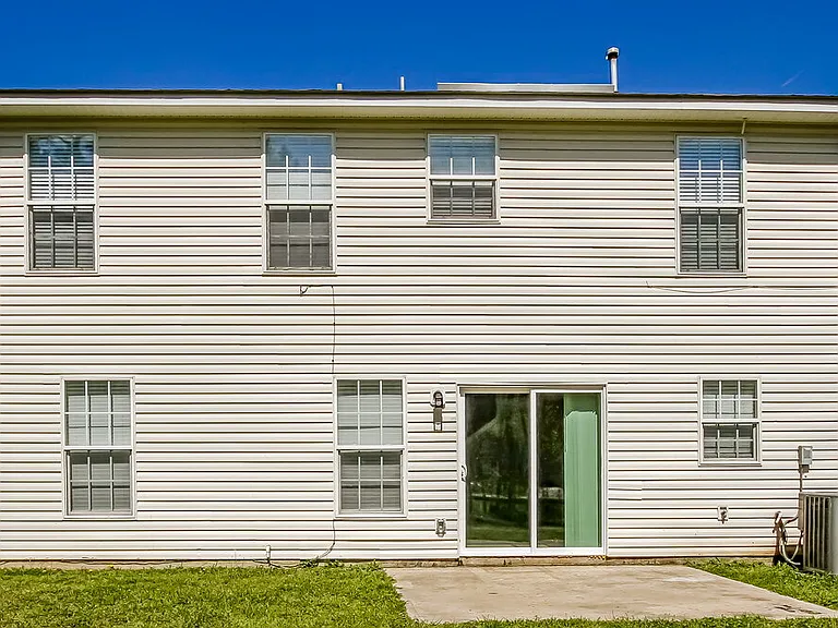 8534 Appledale Dr — Photo 16