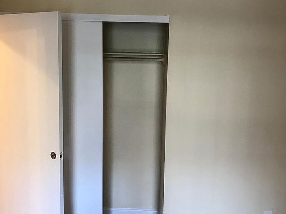 5th image of 150 W Burnside Ave Frnt 2