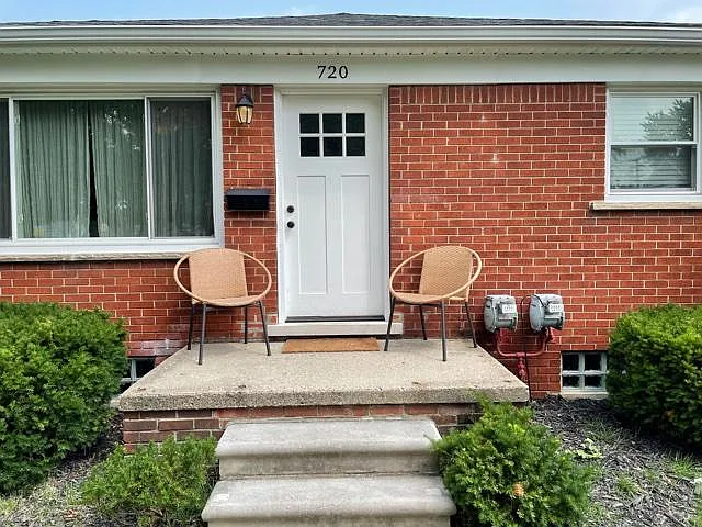720 Louis Ave — Photo 19