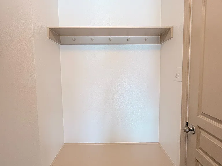 2345 Aurora Dr — Photo 26