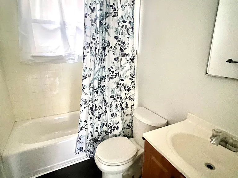 101 Wickham Ave #2 — Photo 6