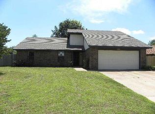304 Clermont Dr, Edmond, OK 73003