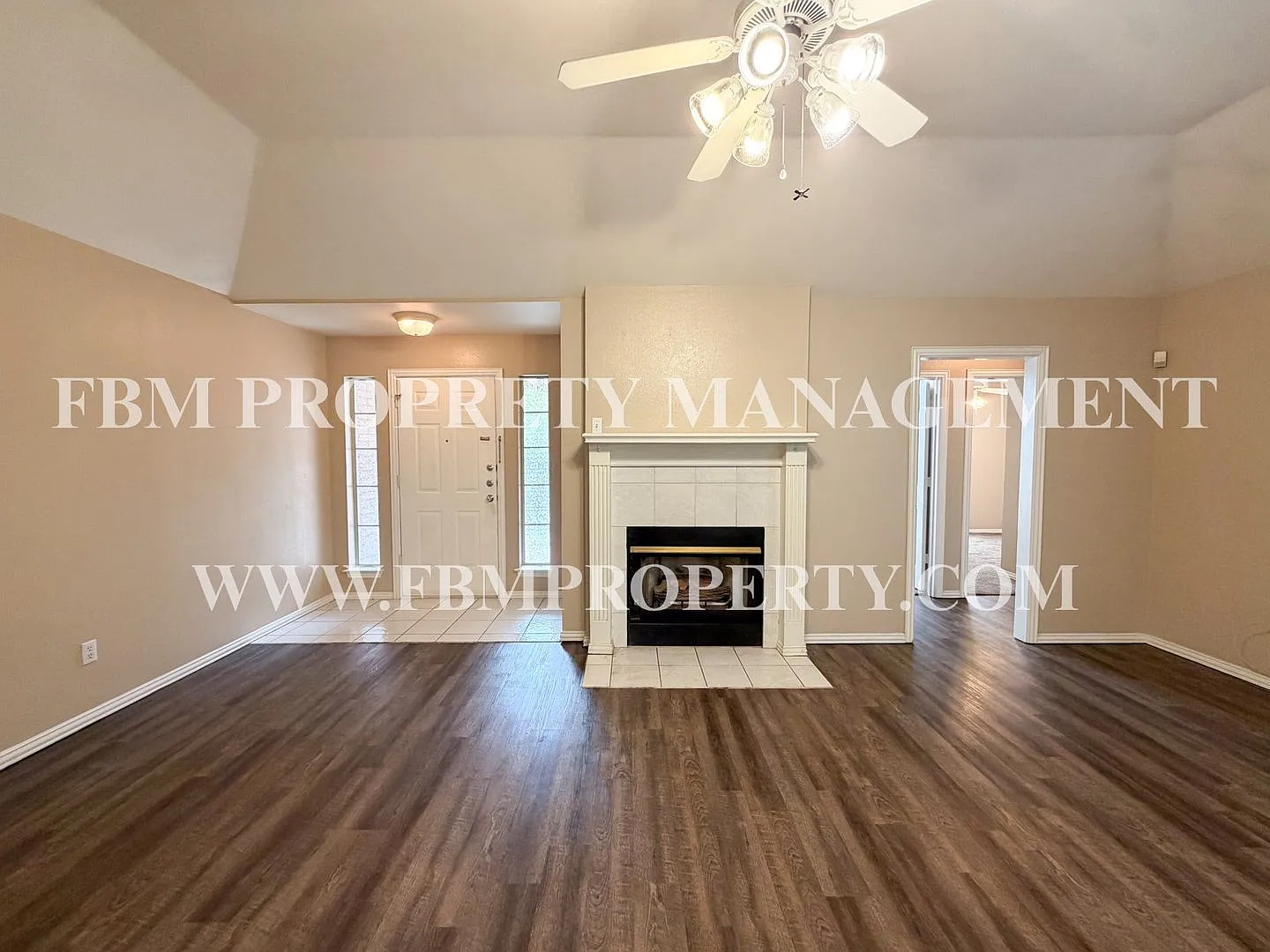 19 Country Club Place - 3 Bedroom, 2 Bathroom Home in Waxahachie, TX! $500 Move-In Special! — Photo 3