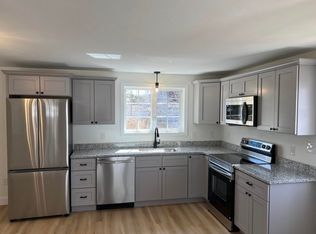 17 Dorsey St, Springvale, ME 04083