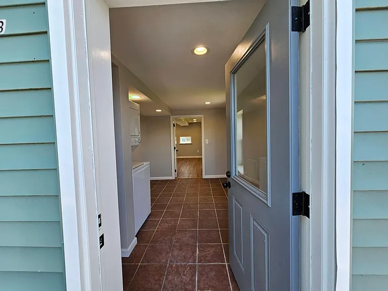 208B Old River Rd — Photo 10