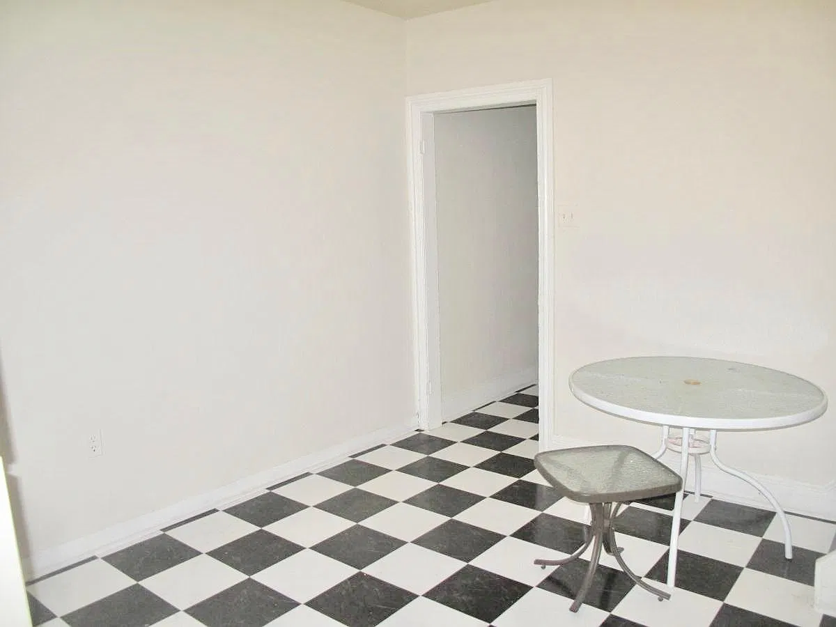 3 bed, $2,250 — Photo 4