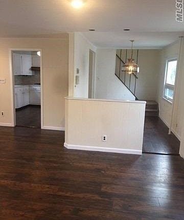 2nd image of 394 Starke Ave