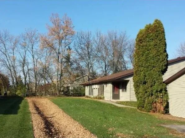 820 Cj Moe Blvd, Dassel, MN 55325