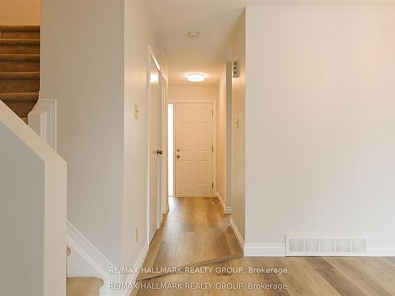 2nd image of 2624 Pimlico Cres #122