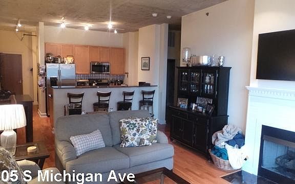 5th image of 1305 S Michigan Ave APT 1927