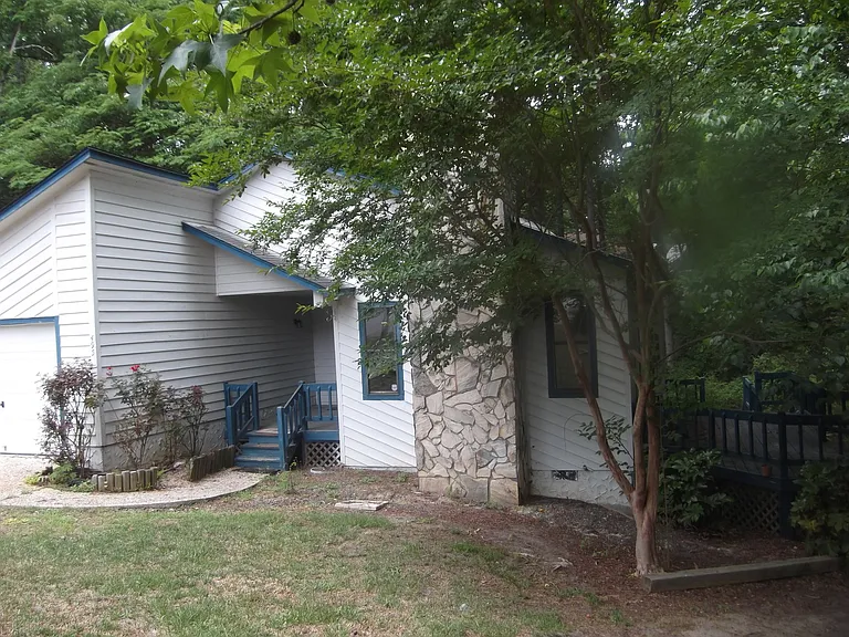 495 Stiles Pl — Photo 6
