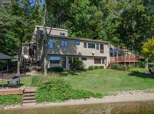 11551 W Grandview Dr, Columbus, IN 47201