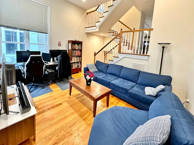 105 Harvey St #105 — Photo 6