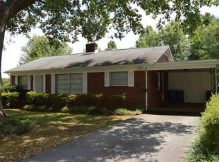 1921 4th Ave NW, Hickory, NC 28601