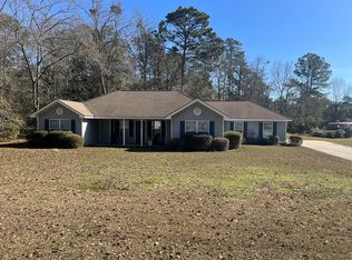 354 Rumph St, Jesup, GA 31545