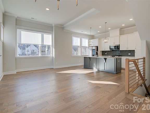 3rd image of 5939 Ardrey Kell Rd
