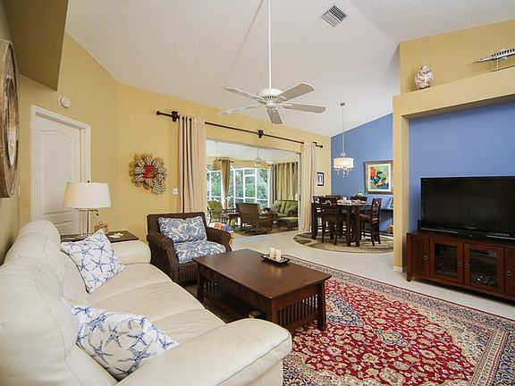 5th image of 6120 Nicole Dr