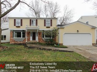 145 Elm Ct, Chagrin Falls, OH