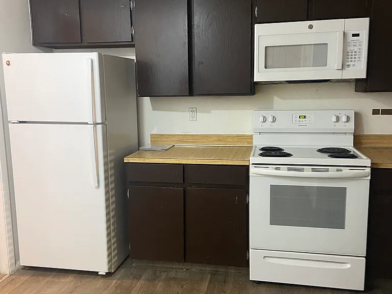 266 E Center St — Photo 1