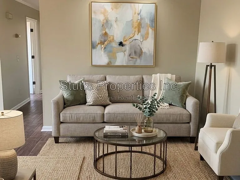 3450 Cloverdale Rd #5 — Photo 6