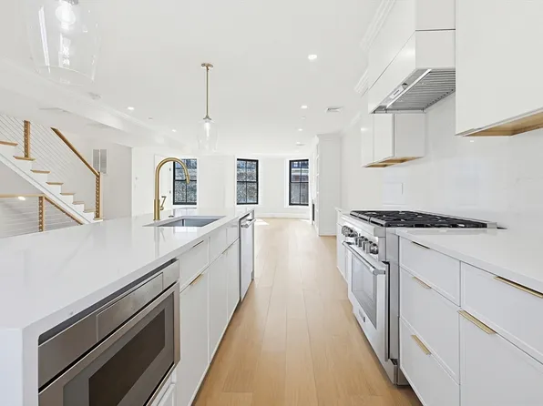 667 Tremont St #Penthouse, Boston, MA 02118