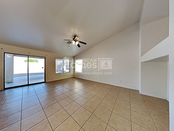 5th image of 1537 S 158th Dr