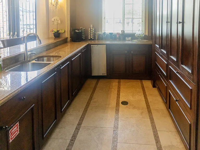 904 Gallier Pl — Photo 47