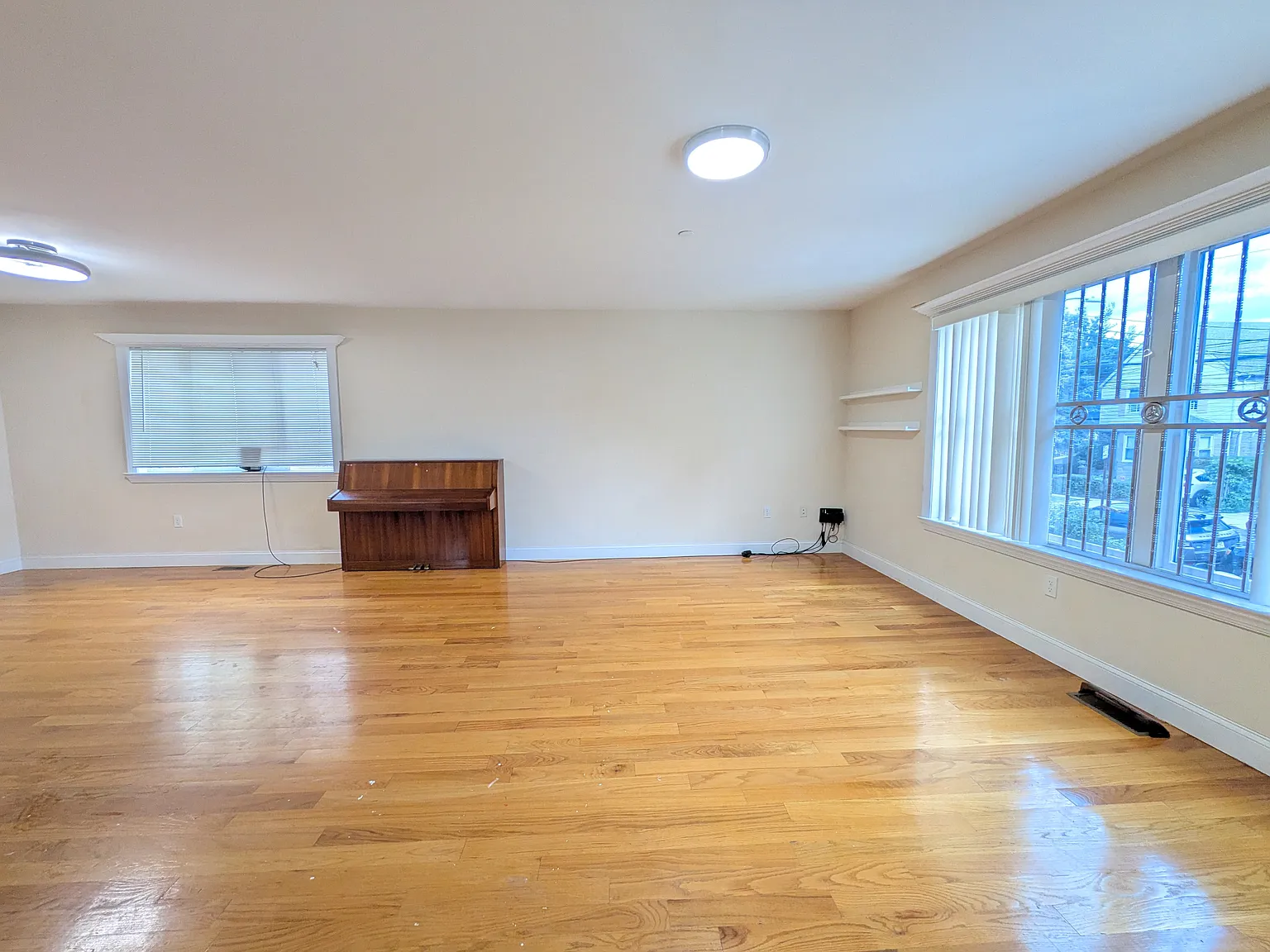 3 bed, 1400 sqft, $3,500 — Photo 4