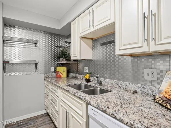 2483 WHISPERING WOODS Boulevard #3, Jacksonville, FL 32246