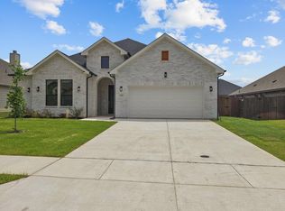 220 Magnolia Dr, Azle, TX 76020