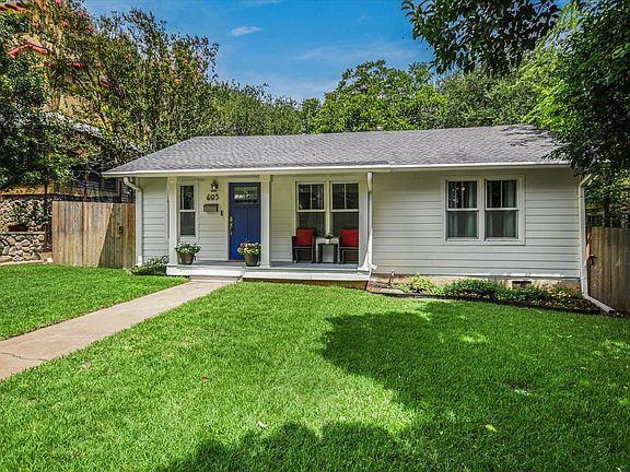 2nd image of 605 Deep Eddy Ave