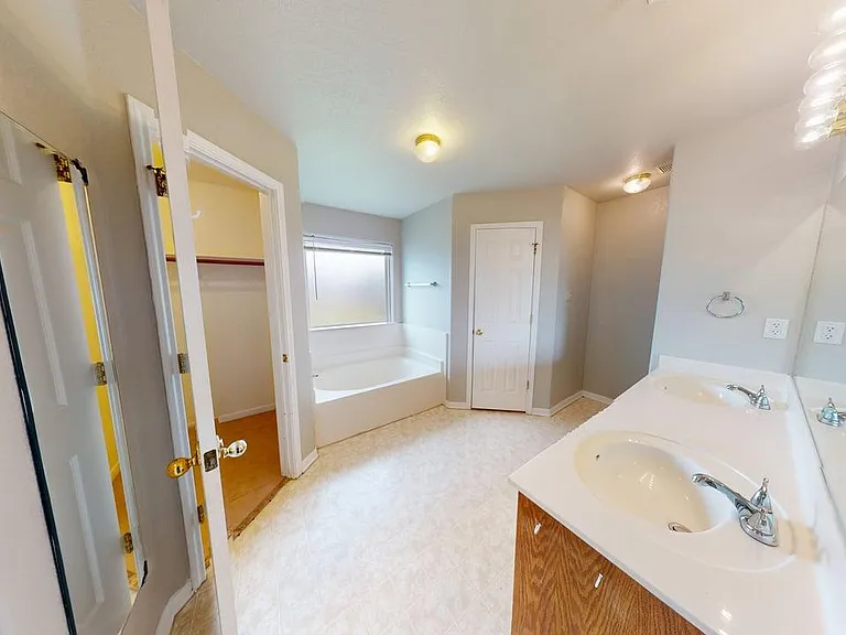 106 Cedar Ridge Dr — Photo 31