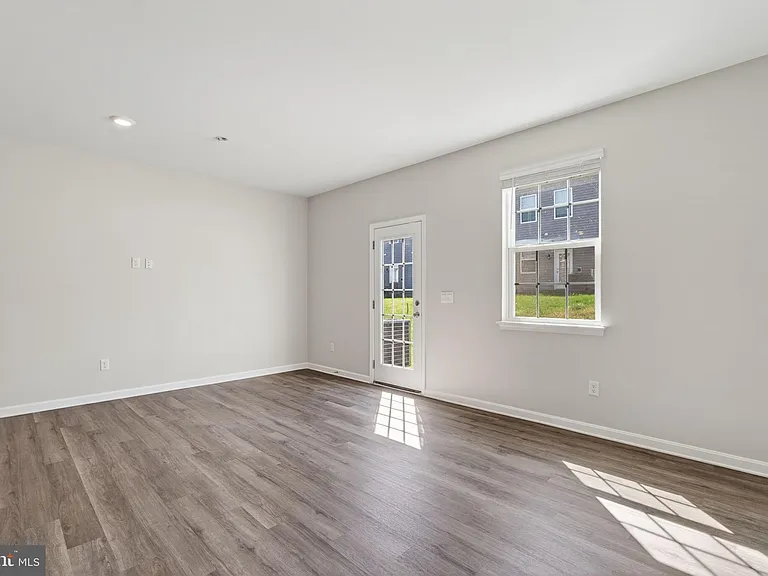 183 Caterpillar Dr — Photo 14