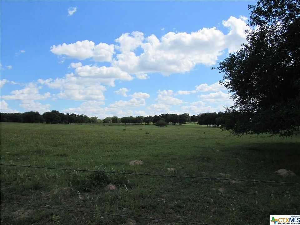 2nd image of 401 Old Colony Rd