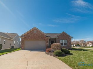 4701 Waterbury Ln, Maumee, OH 43537