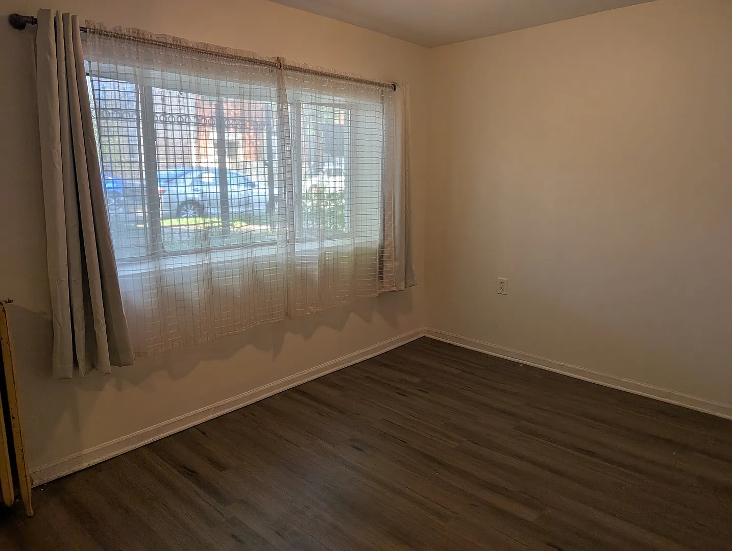 2 bed, 1000 sqft, $1,600 — Photo 4