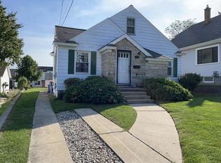 1326 Myrtle St NW, Grand Rapids, MI 49504