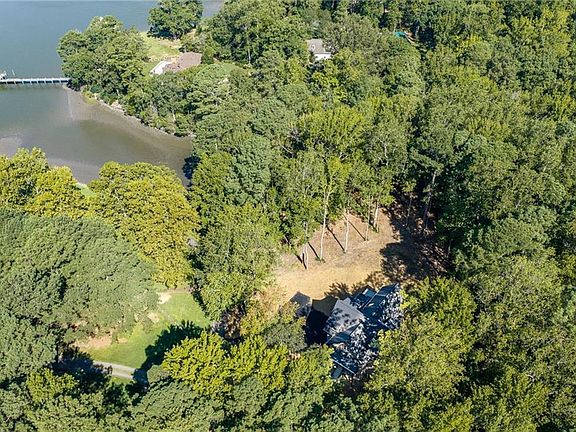3rd image of 5398 White Hall Rd