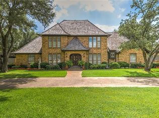 718 Stonelake Dr, Cleburne, TX 76033