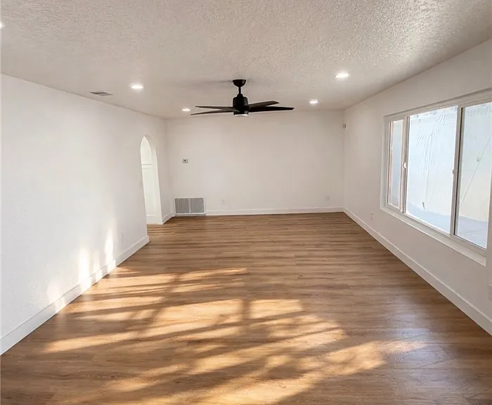 20585 Yucca Loma Rd — Photo 16