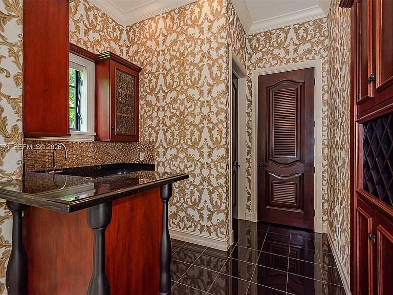 674 Ocean Blvd — Photo 15