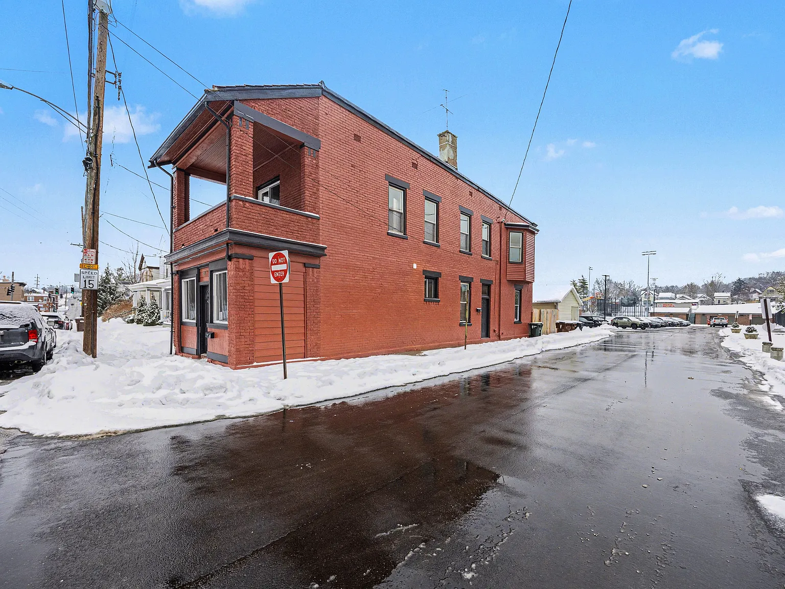1 bed, 750 sqft, $1,200 — Photo 2