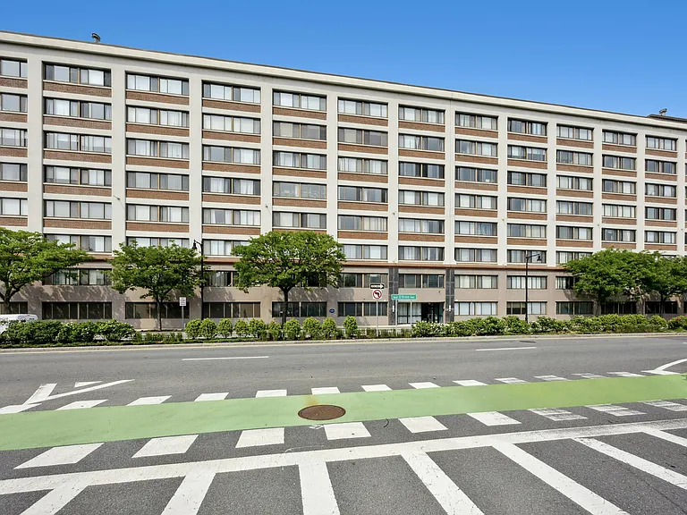 169 Monsignor Obrien Hwy #304 — Photo 25